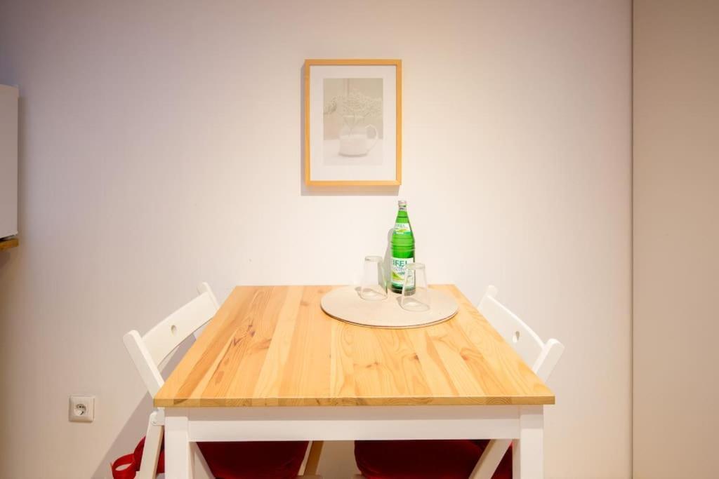 Apartment Wilhelmstr Fuer Bis Zu 3 Personen Brühl Exteriör bild