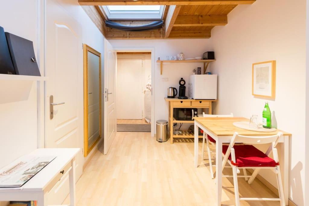 Apartment Wilhelmstr Fuer Bis Zu 3 Personen Brühl Exteriör bild